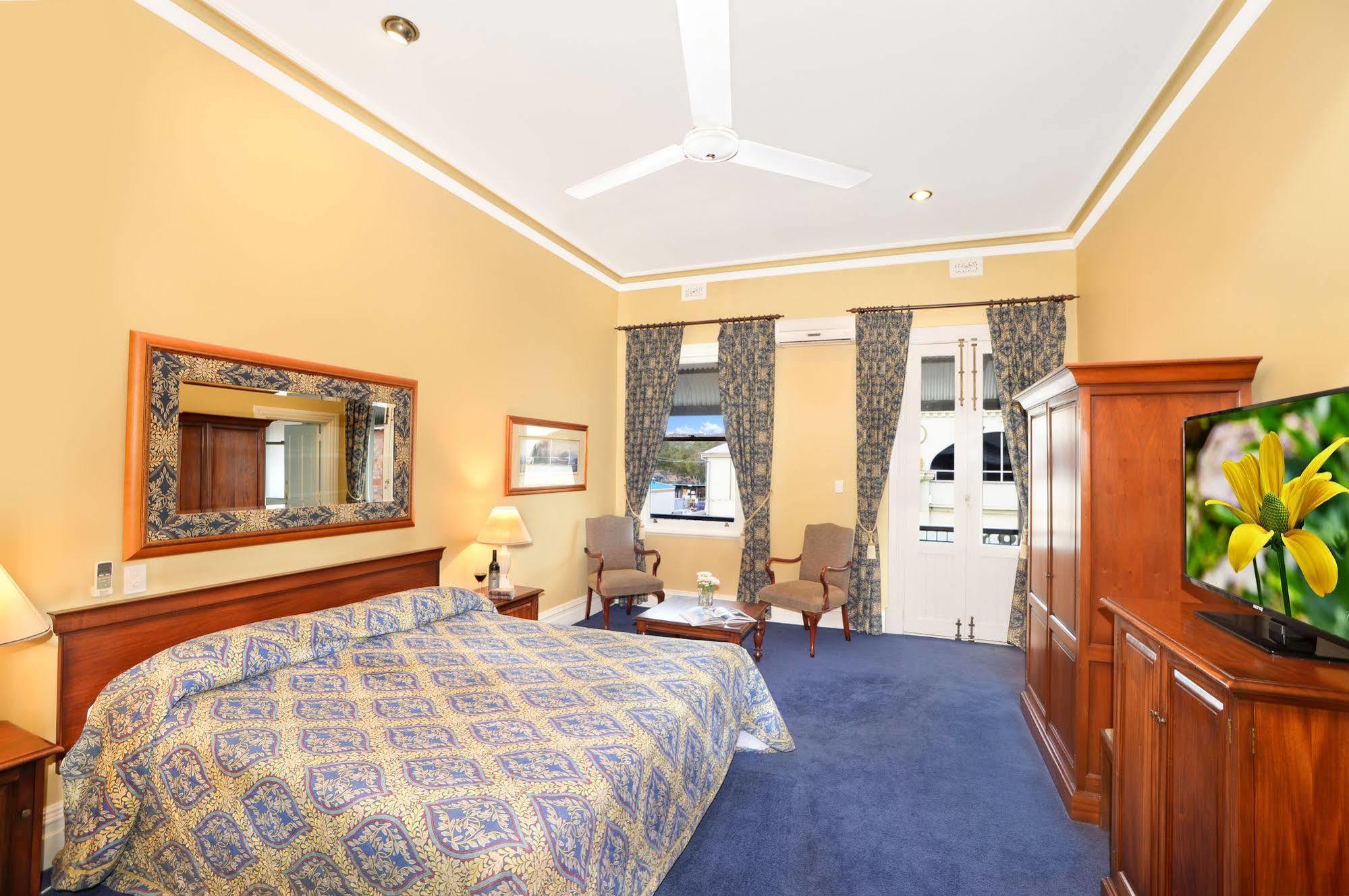 The York Palace Accommodation Exterior photo