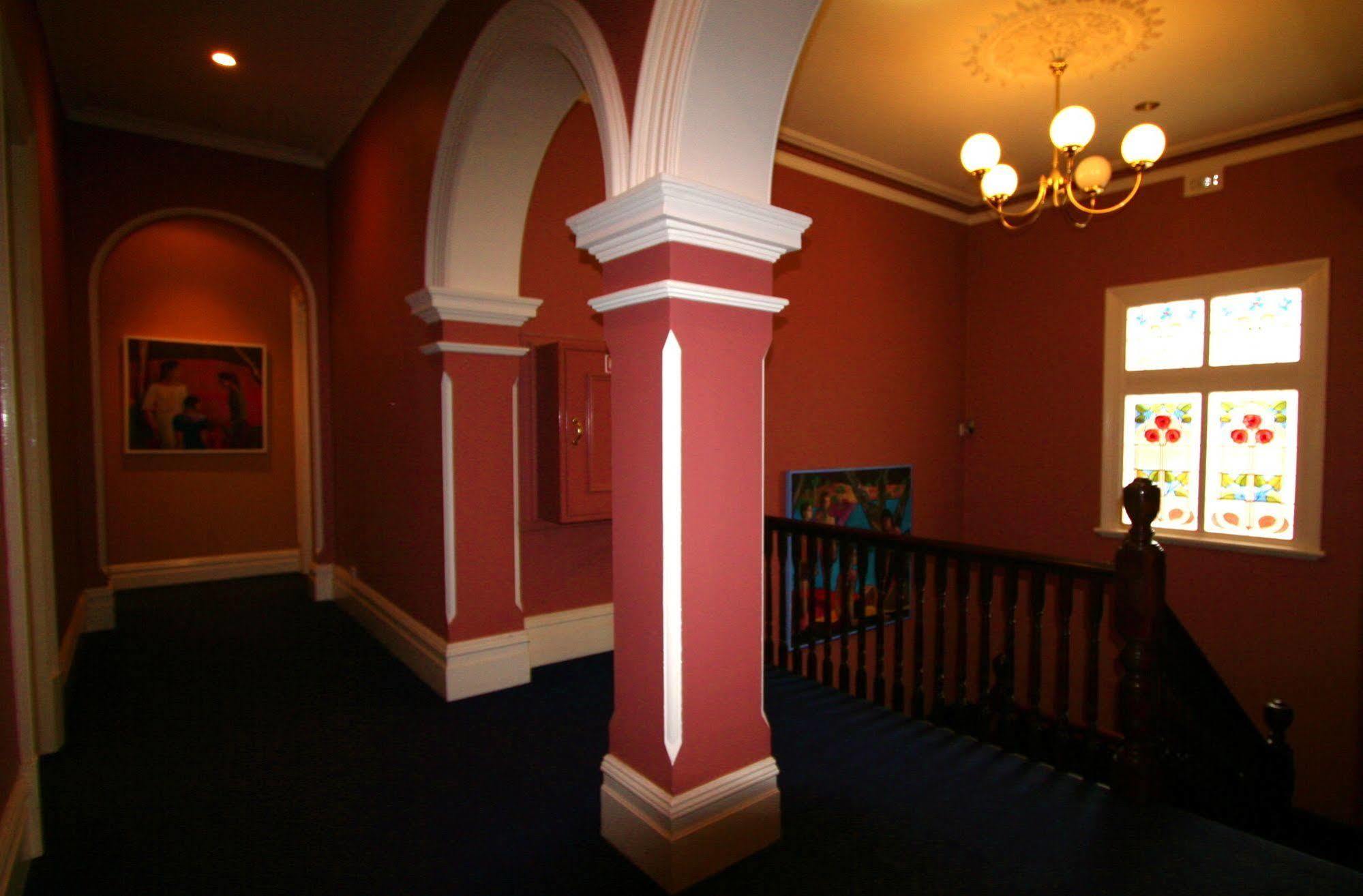 The York Palace Accommodation Exterior photo
